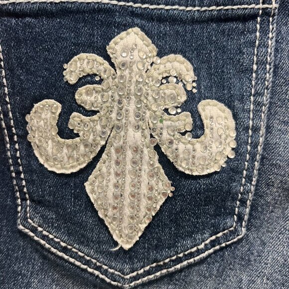 Red Rivet Denim Jean Shorts Size 13 Distressed Stretch Bling Embroidery Raw Hem - Picture 3 of 6